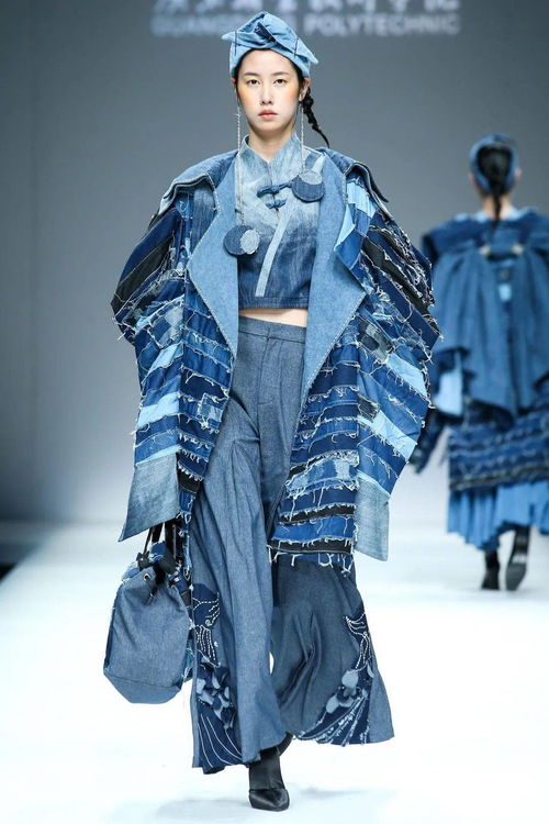 匠心傳承，鞋帽創(chuàng)意再綻華彩——我校服裝學(xué)子連續(xù)七年閃耀中國國際大學(xué)生時(shí)裝周